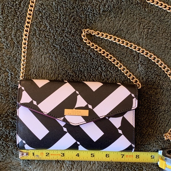 Trina Turk Patterned Purse - Picture 5 of 11